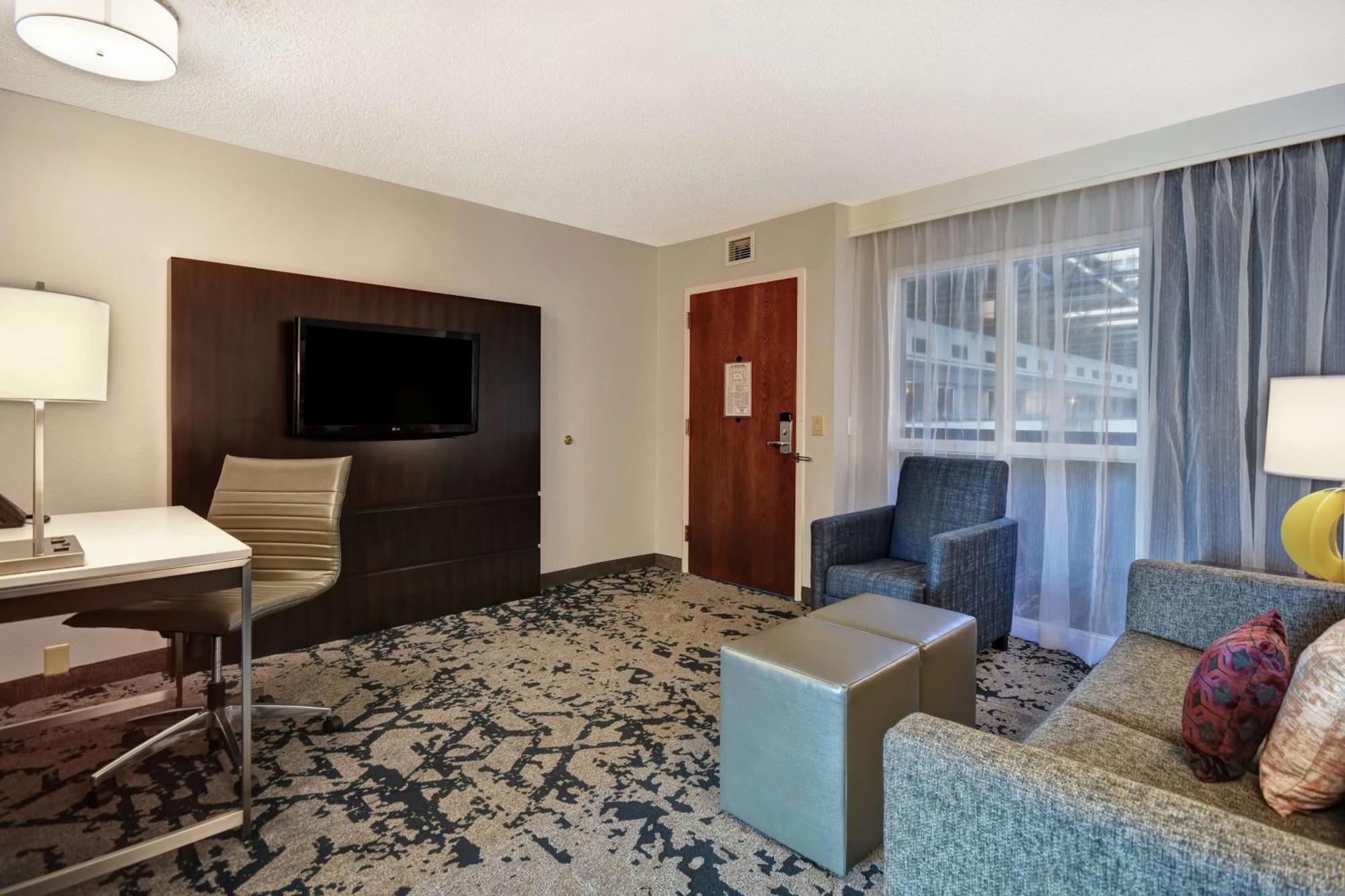 Embassy - & Conference Center 4* Montgomery
