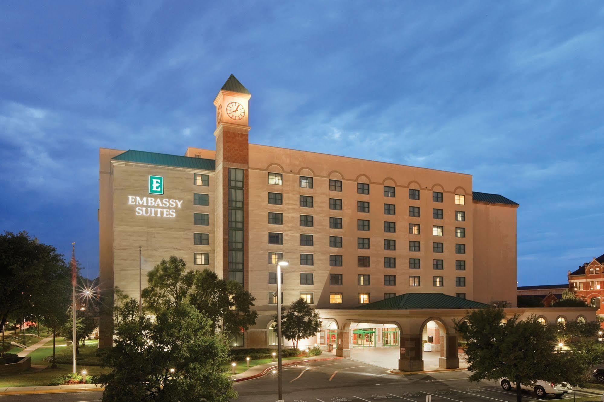 Embassy - & Conference Center Hotel 4*